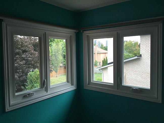 vinyl-windows-replacement-toronto-corner