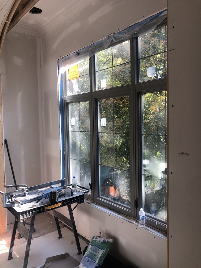 vinyl-windows-replacement-toronto-living-room