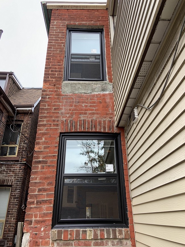 vinyl-windows-replacement-toronto-side-section