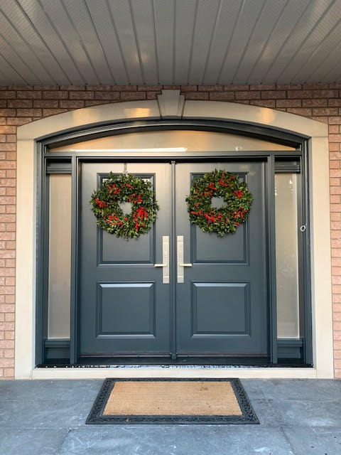 fiberglass-doors-installation-toronto-wreaths