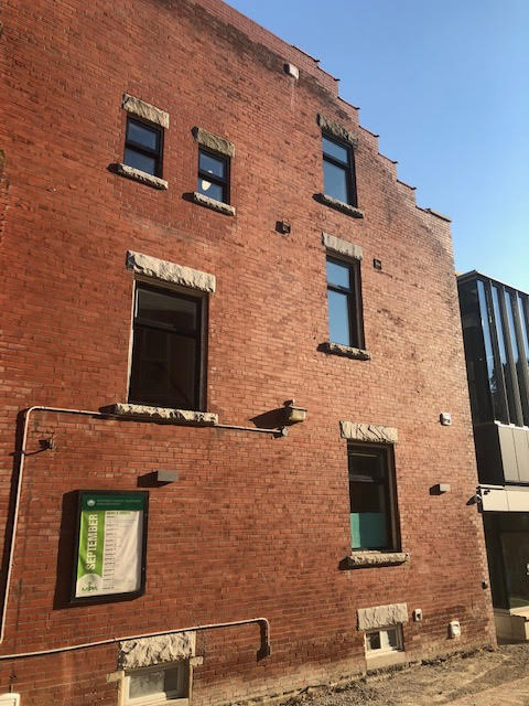 aluminum-windows-Toronto-old-brick